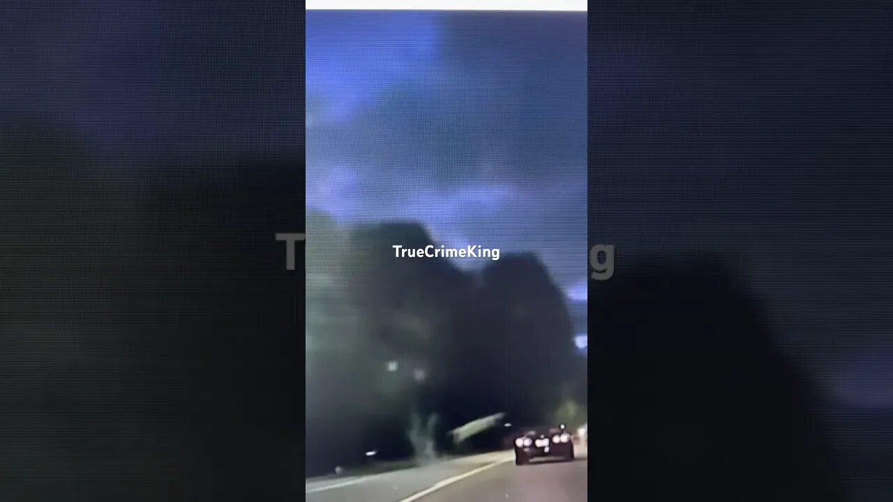 Deer Leaped over a moving car!!