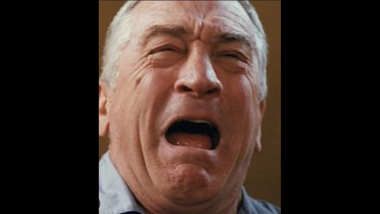 WHO ELSE NOTICED THIS AT THE ROBERT DENIRO PRESS CONFERENCE ?