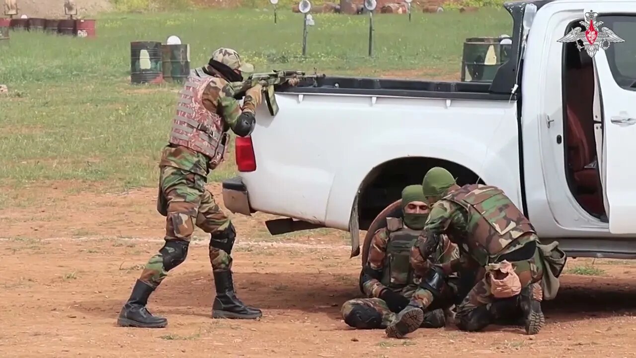 MoD Russia: Syrian and Russian servicemen in training.