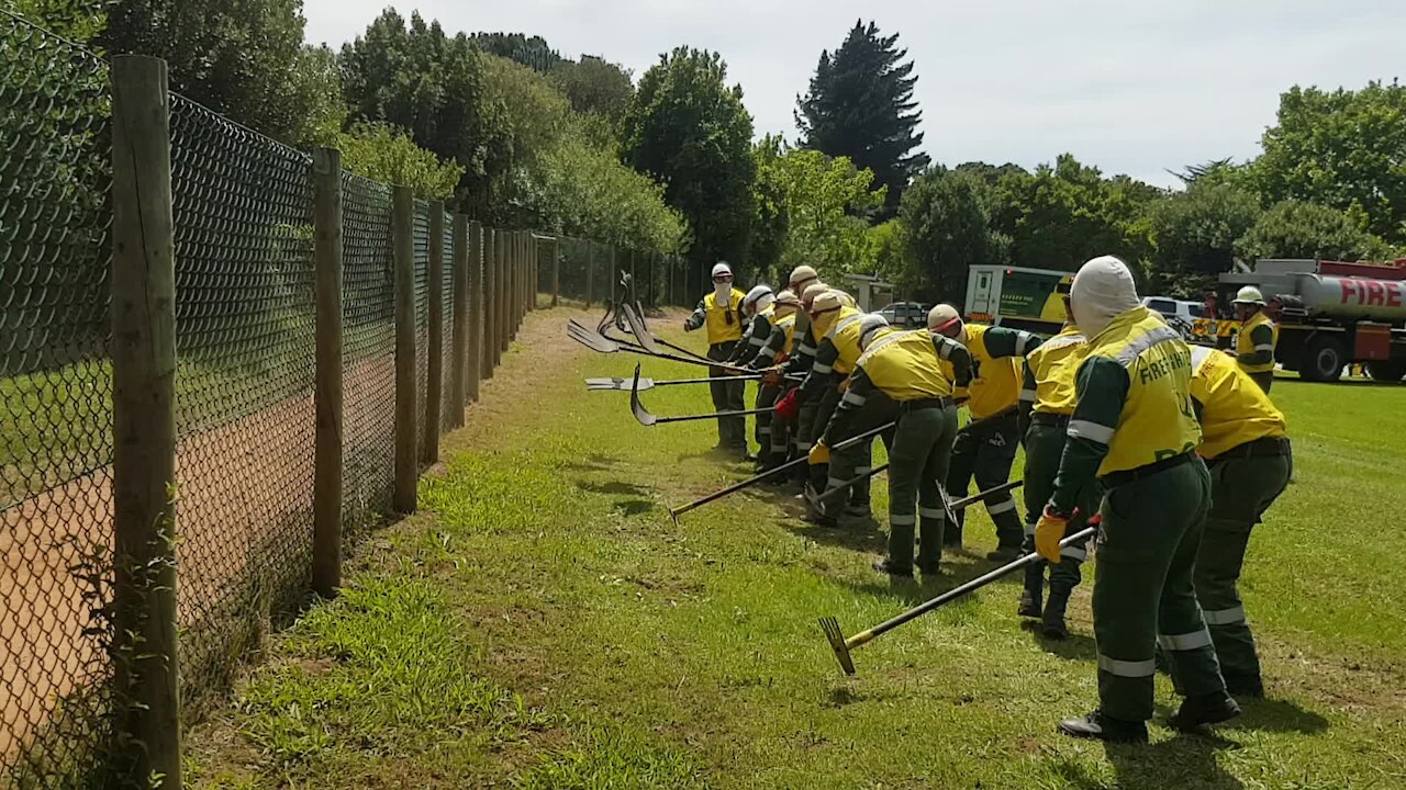 SOUTH AFRICA - Cape Town - Joint Operation for the 2019/20 Fire Season between United States and South Africa (Video) (UEL)