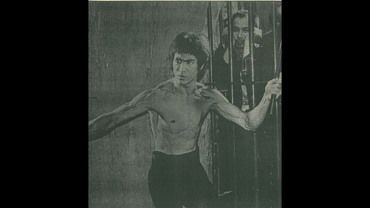 Cross kick Studio Films Bruce Lee Enter the Dragon