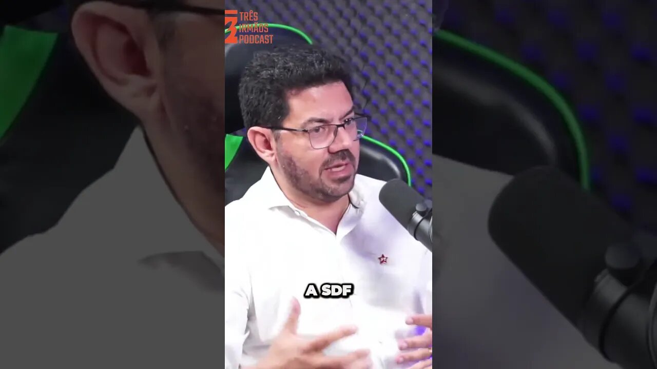 Advogado do MST fala dos Poderes unificados e da democracia - Podcast 3 Irmãos