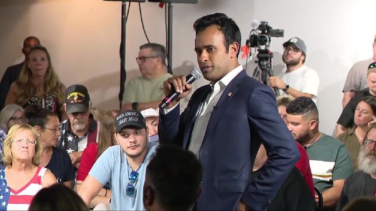 Springfield residents pack town hall hosted by Vivek Ramaswamy