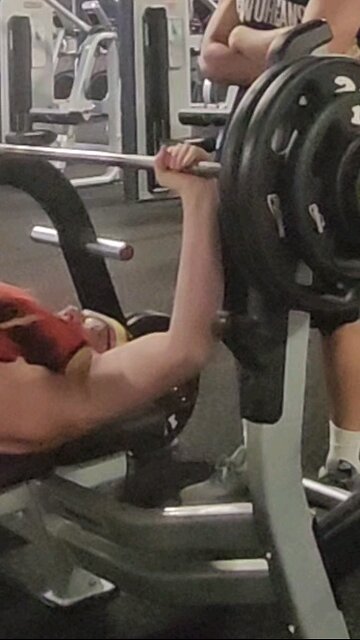 How can I bench more than 127.5kg?