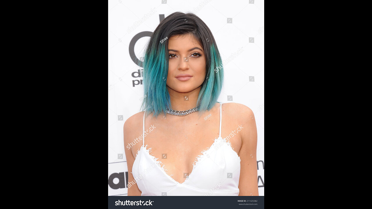 Hot kylie Jenner