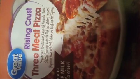 Lonely black man sings to Box Pizza 🍕