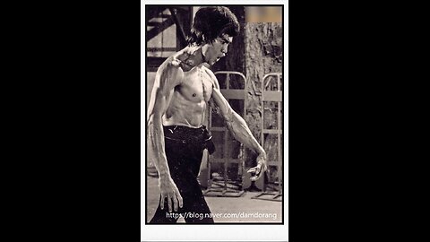 Cross kick Studio Films Bruce Lee Enter the Dragon