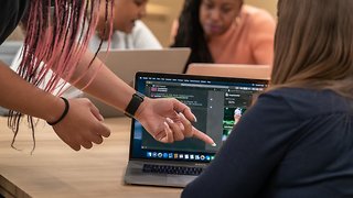 Apple Launches Program To Support Women In Tech