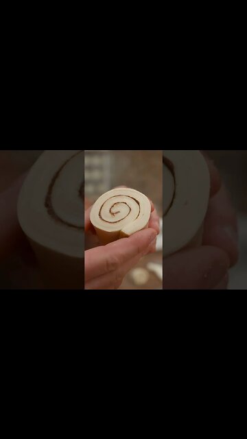 🤤 cinnamon roll + sourdough croissant #shorts