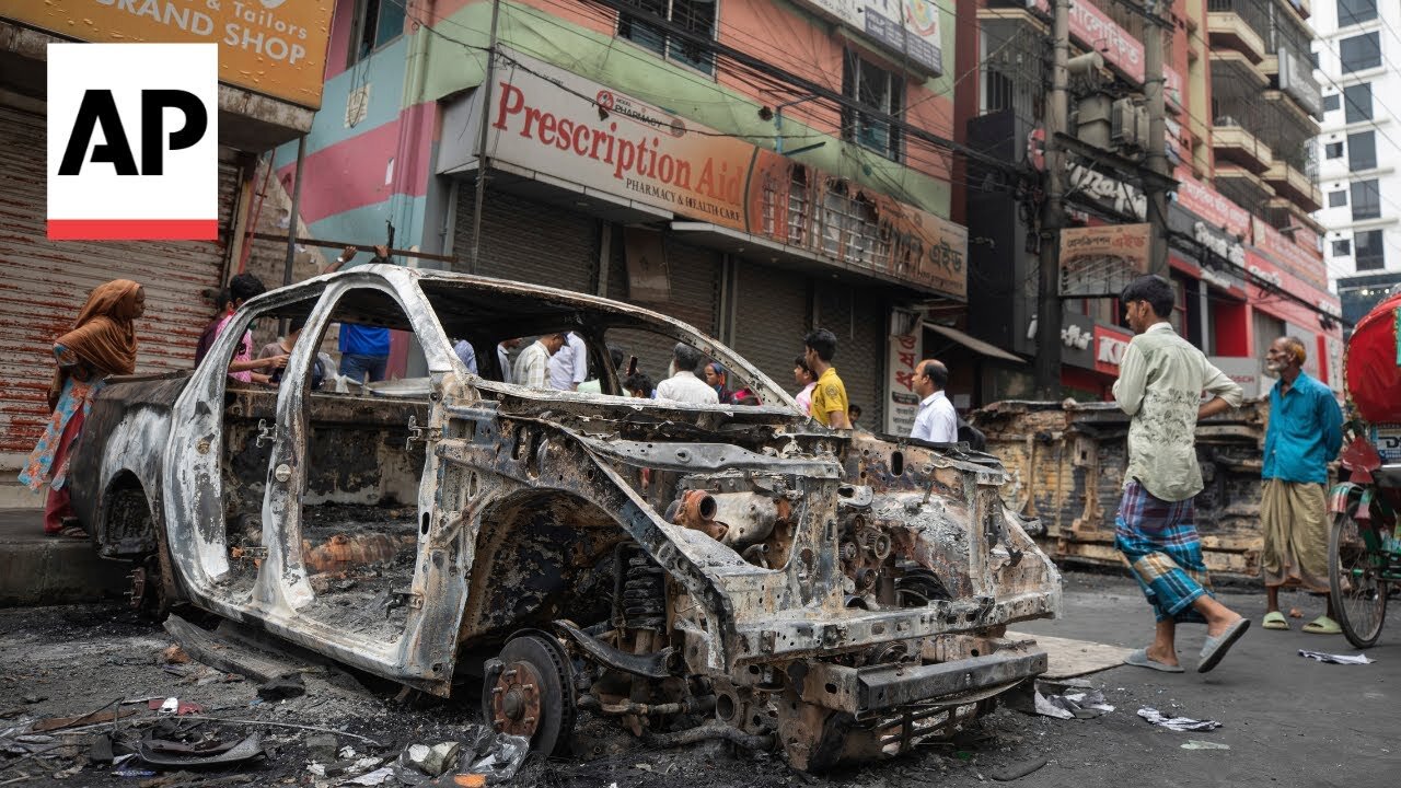 Bangladesh residents react after PM Sheikh Hasina resigns | NE