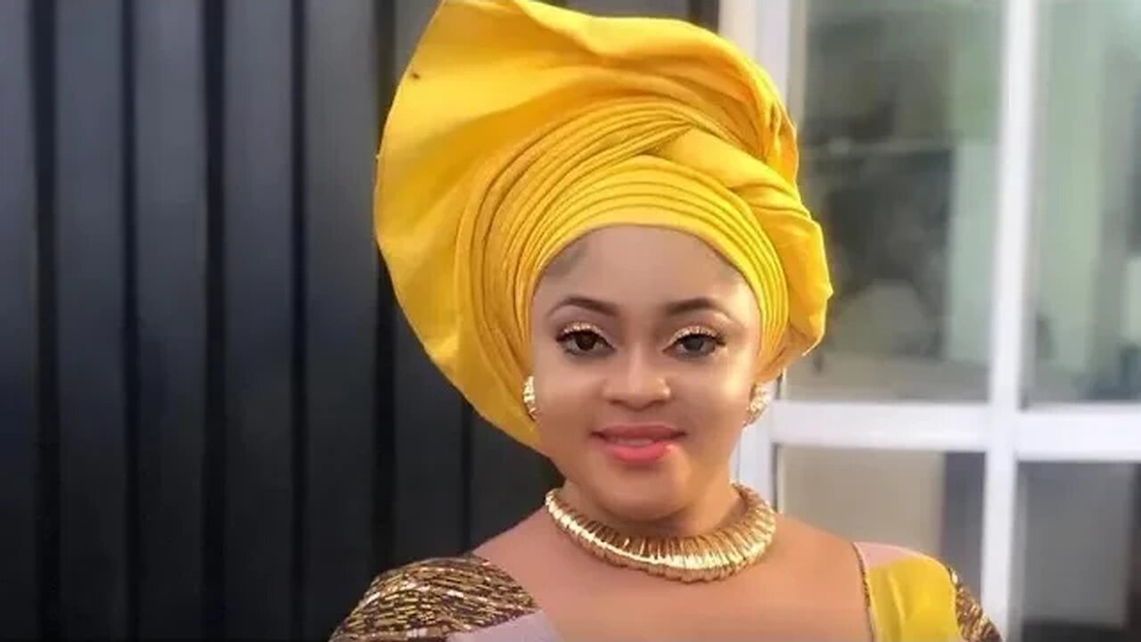 Actress Biodun Okeowo abuse those accusing her of dating skitmaker CuteAbiola