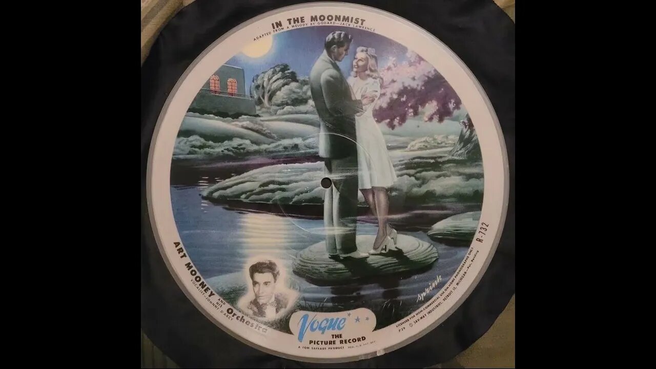 Art Mooney and His Orchestra, Johnny D'Arcy - In the Moonmist