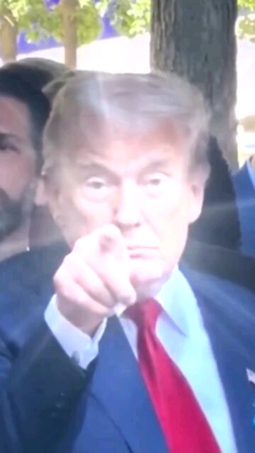 Trump or Kamila 🤔