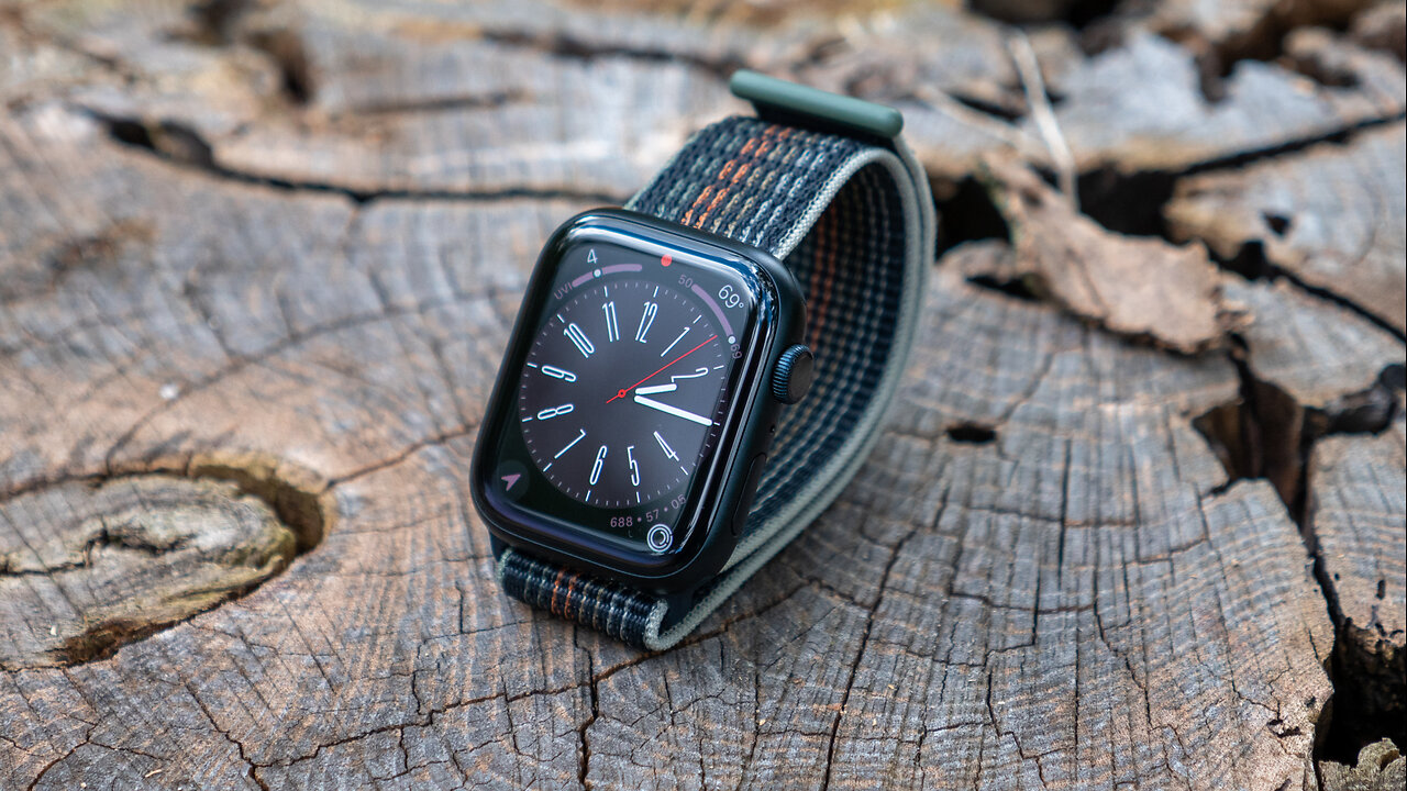 Apple Watch Series 8 LONG TERM REVIEW - 11 months later! Is it worth it?