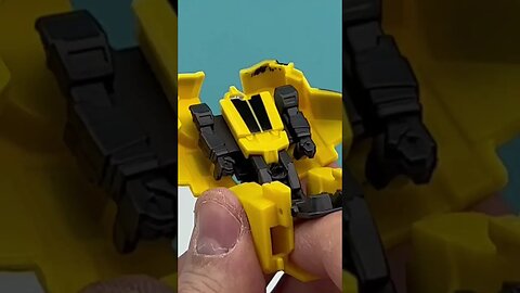 TRANSFORMERS EARTHSPARK BUMBLEBEE ONE-STEP CHANGER