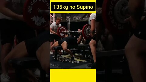 Supino de 135kg de Denise Herber