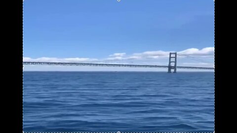 Coast Guard searching for plane that flew under Mackinac Bridge