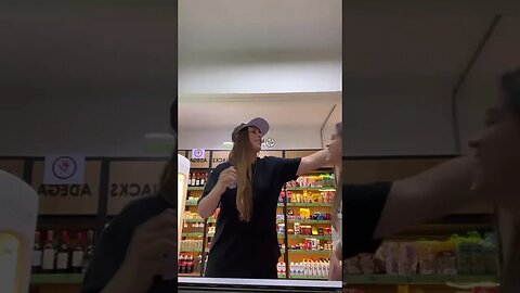 três paty no mercado kkkk #shorts