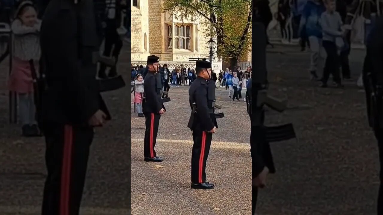 Gurkha shuffle backwards #toweroflondon