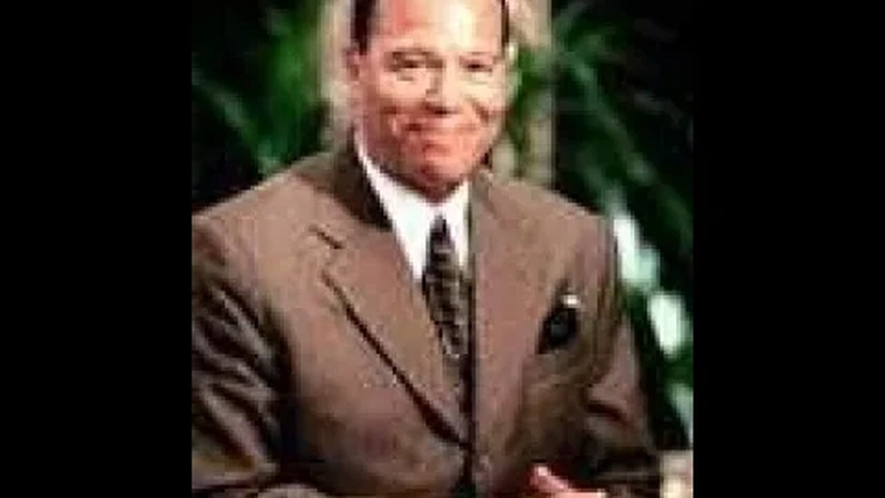 ** THE RAMO RETRAC SHOW ** Minister Louis Farrakhan Exposes The True Meaning Of The Cross ✝️