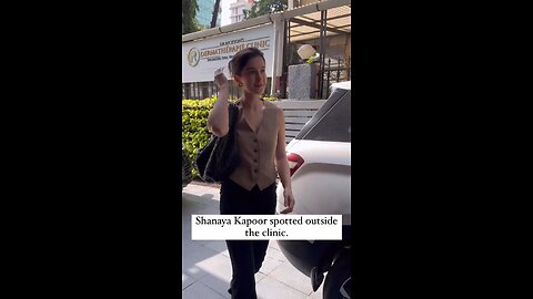 Shanaya Kapoor was spotted outside the clinic