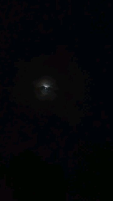 look at the Moon 🌚🌝 🌙 🌘