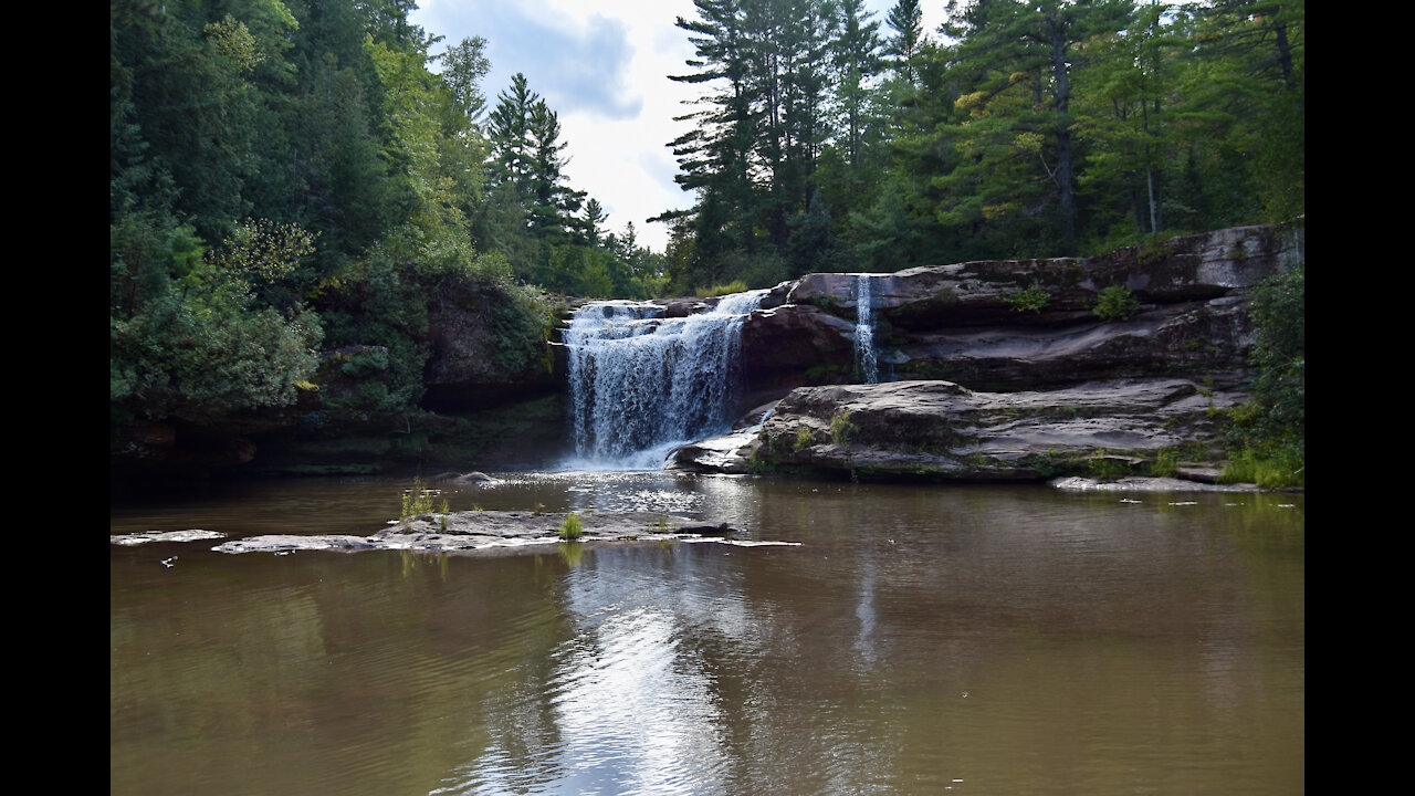 O Kun de Kun Falls