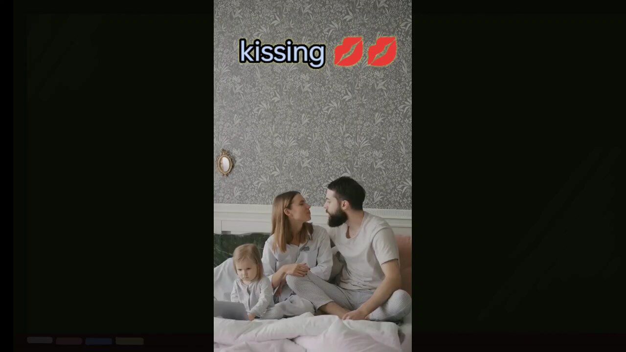 Couple Kiss video