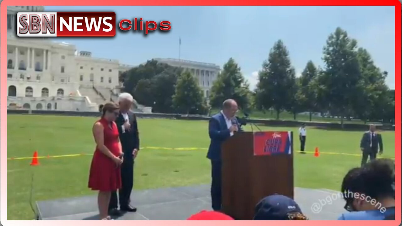 Opening Prayer at the Cuba Libre Rally - 2698