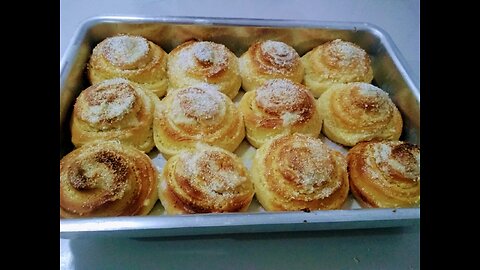 PAO DOCE RECHEADO DE BEIJINHO MOLE