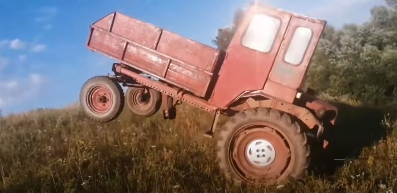 Top 10 Extreme Really Dangerous Idiots Truck Fails Compilation 2021