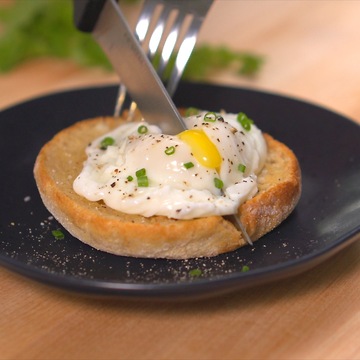 Julia Child’s poached eggs