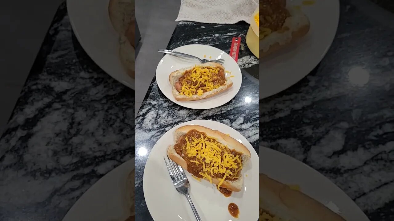 chili dog cheat day, who.else eats bad 1 day a week