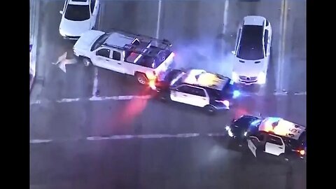 LIVE ** CRAZY POLICE CHASE!