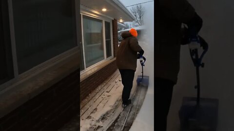 Snow Joe power shovel test!