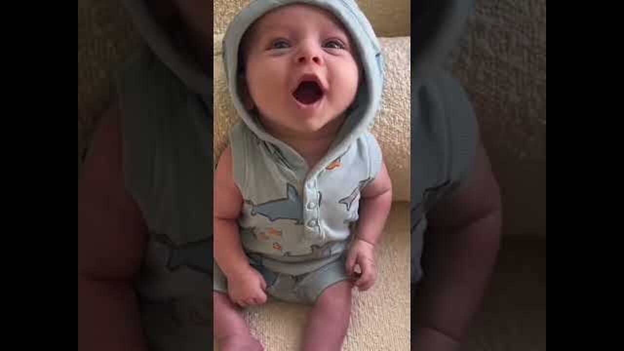 Baby sneeze and cough at same time