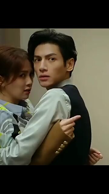 He can't control him to kiss her💋🙈 but the end his brother see that and took video of it🤣😝||#shorts|