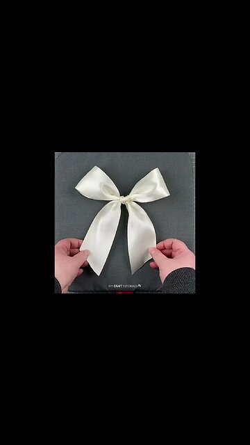 PERSONALIZING A RIBBON BOW WITH CRICUT IRON ON VINYL #shorts