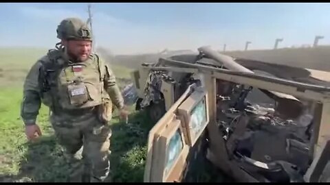 Ukrainian Humvee vs Russian tank