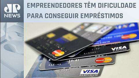 4 em cada 10 pequenos negócios usam o cartão de crédito para financiar a empresa