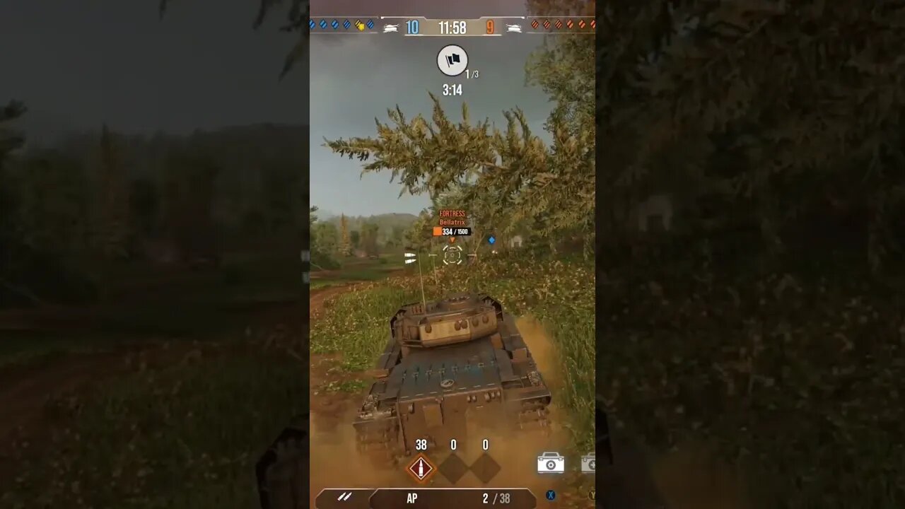 World of Tanks: shooting through some bushes. XD