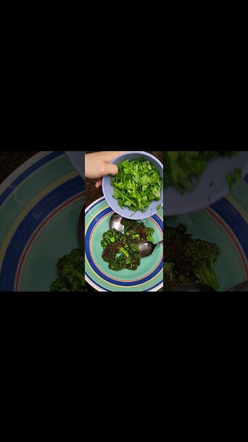 60-Second Organic | Roasted Broccoli & Bacon Salad #saladrecipe #broccolisalad