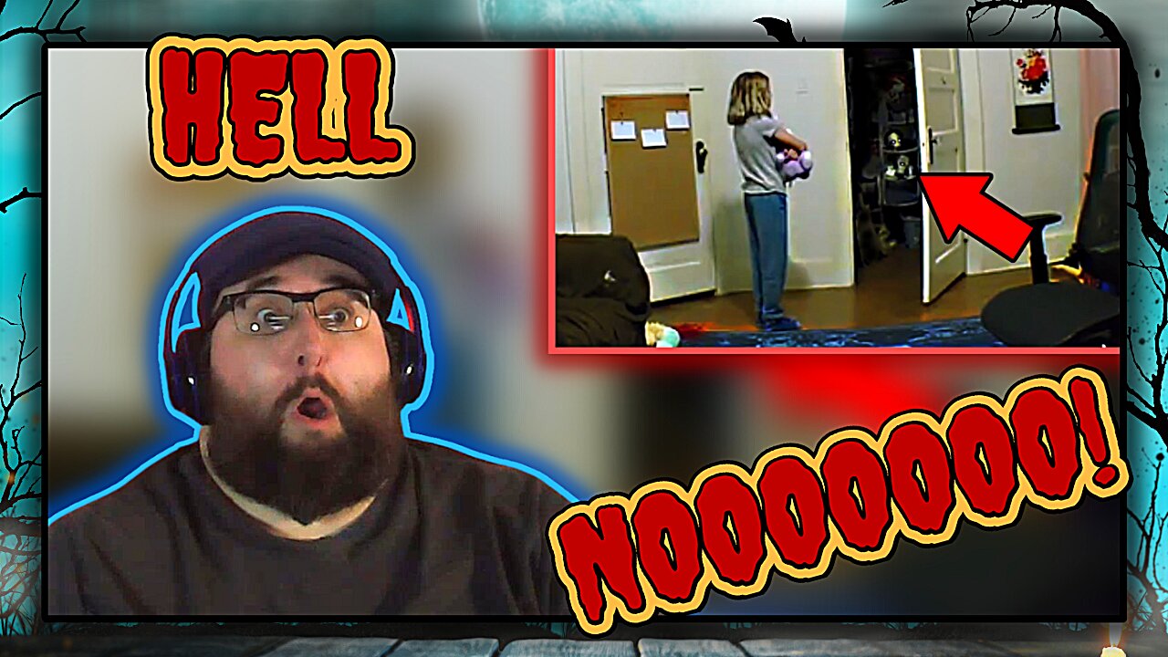 Reaction of Top 10 SCARY Ghost Videos That'll SPOOP YA !