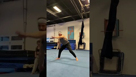 Double round kick #tricking #andrewtate #martialarts #freerun