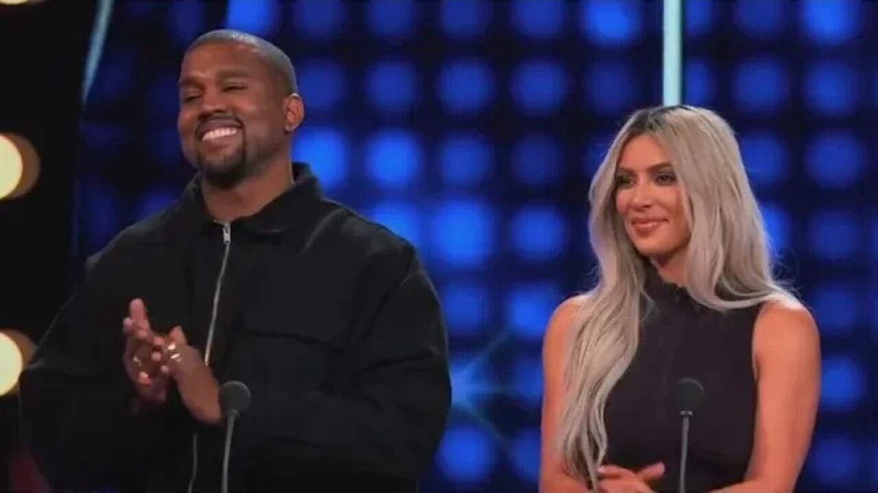 Kim ! & ! Kanye and the Kardashians clash! All the CRAZIEST MOMENTS!!! Celebrity Family Feud