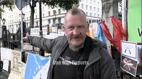 Simon from Boxcleverarmy.com introducing protest camp at Whitehall