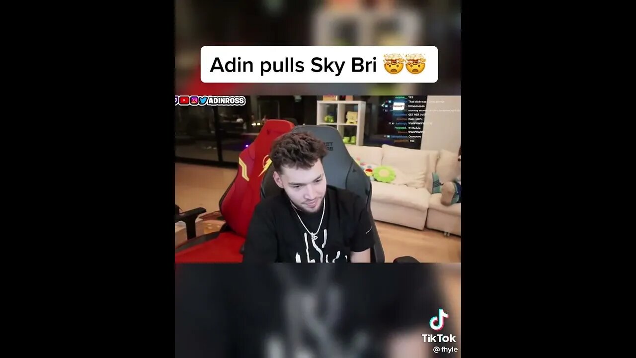 Adin Ross pulls Sky Bri live on stream🤯🤯 #shorts #adinross #adinlive