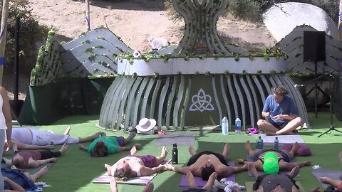 Cru & Philipp von Holtzendorff-Fehling | Cosmic Kundalini Yoga