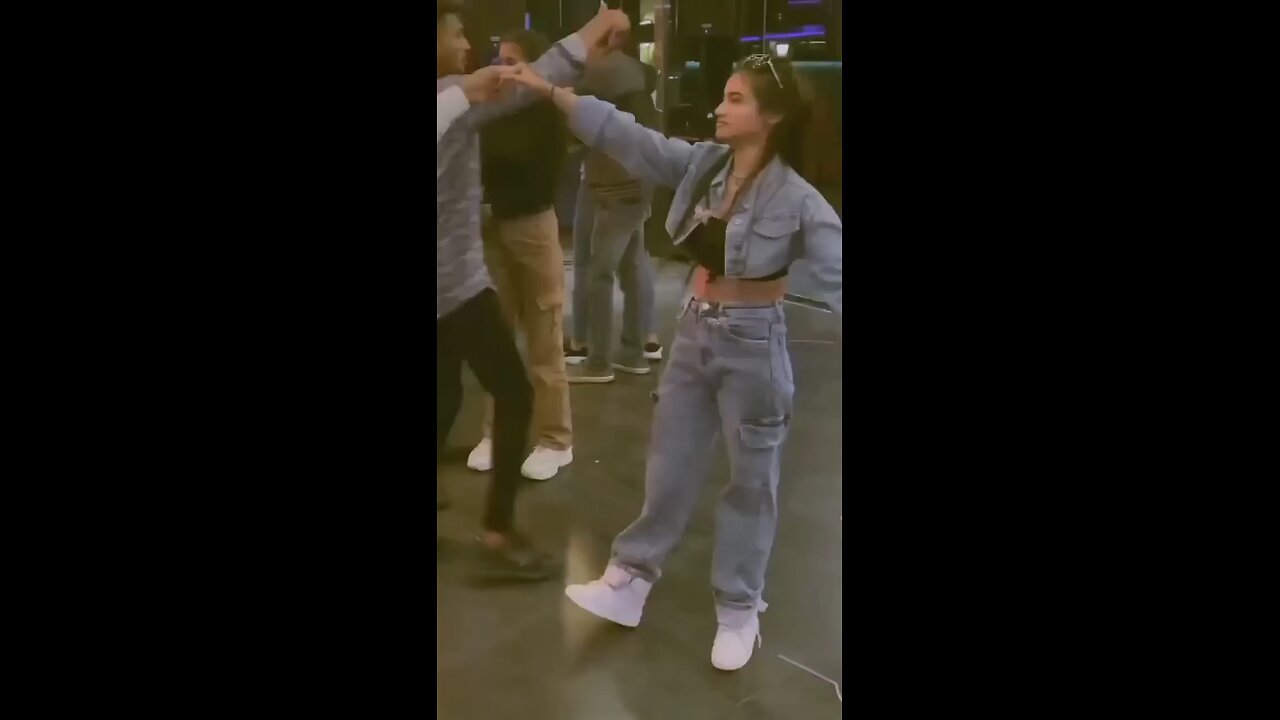 Viral dance