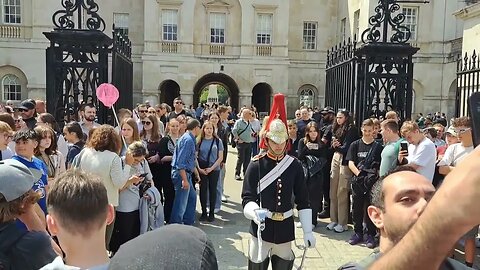 Make way for the kings life guard Then surround him #horseguardsparade